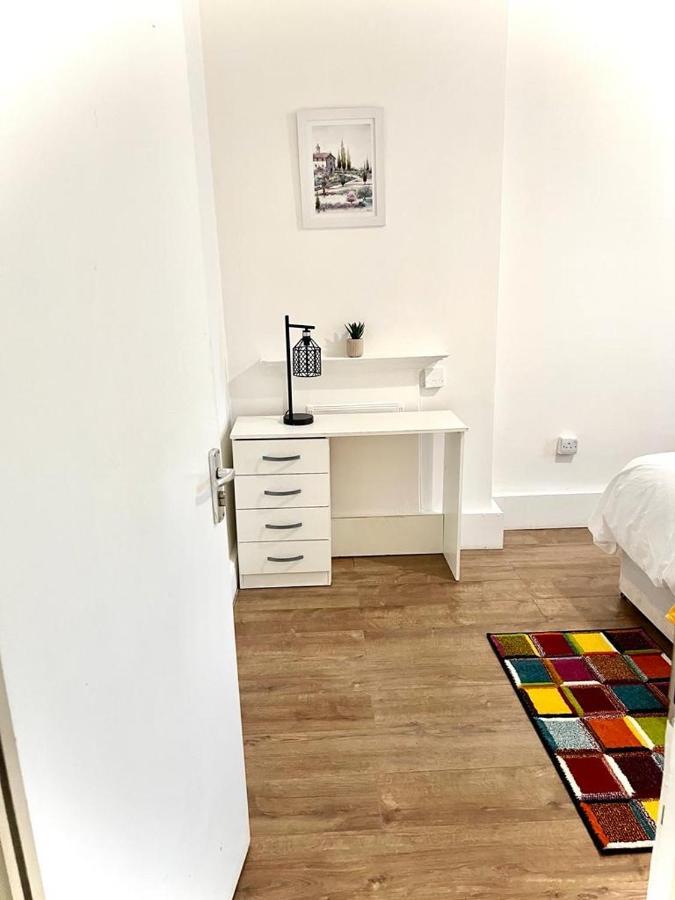 Shadwell Holiday Rooms London Exterior foto