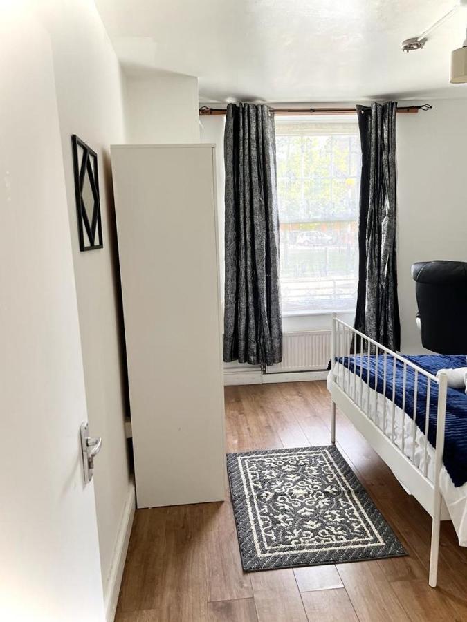 Shadwell Holiday Rooms London Exterior foto